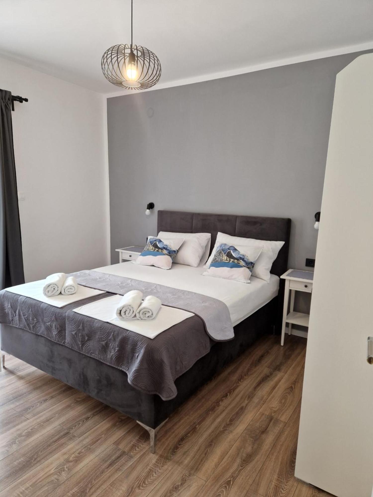 Apartments Jadranka Новалья Экстерьер фото